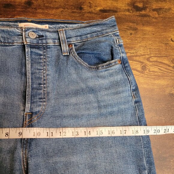 Levi's Jeans Size 31 Wedgie Straight Button Fly High Rise Medium Light Wash - Picture 9 of 13